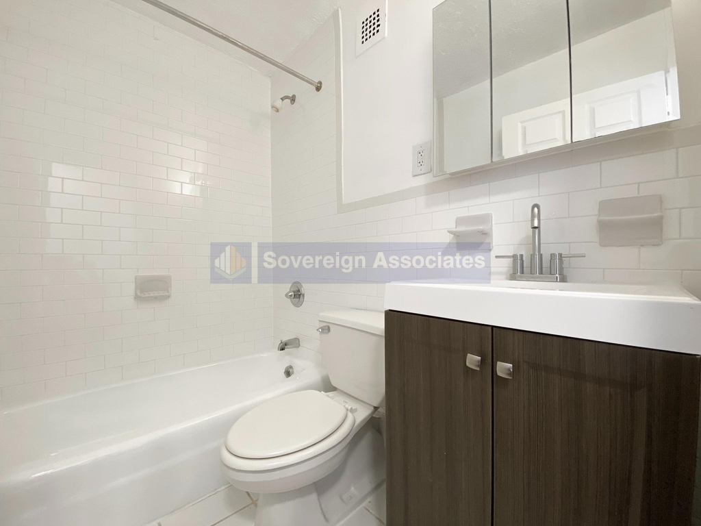 3333 Broadway - Photo 7