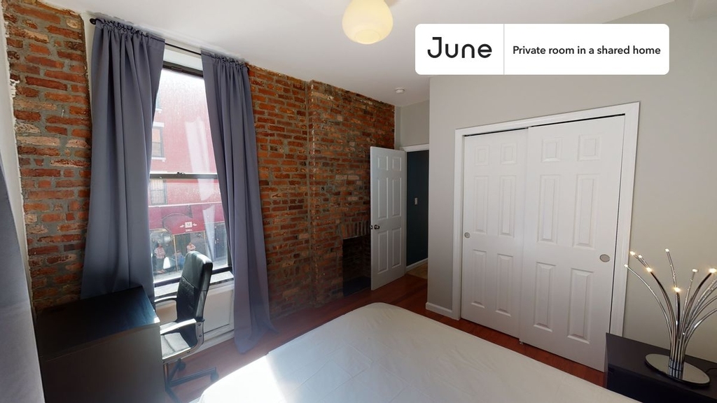 301 East 104th Street - Photo 2