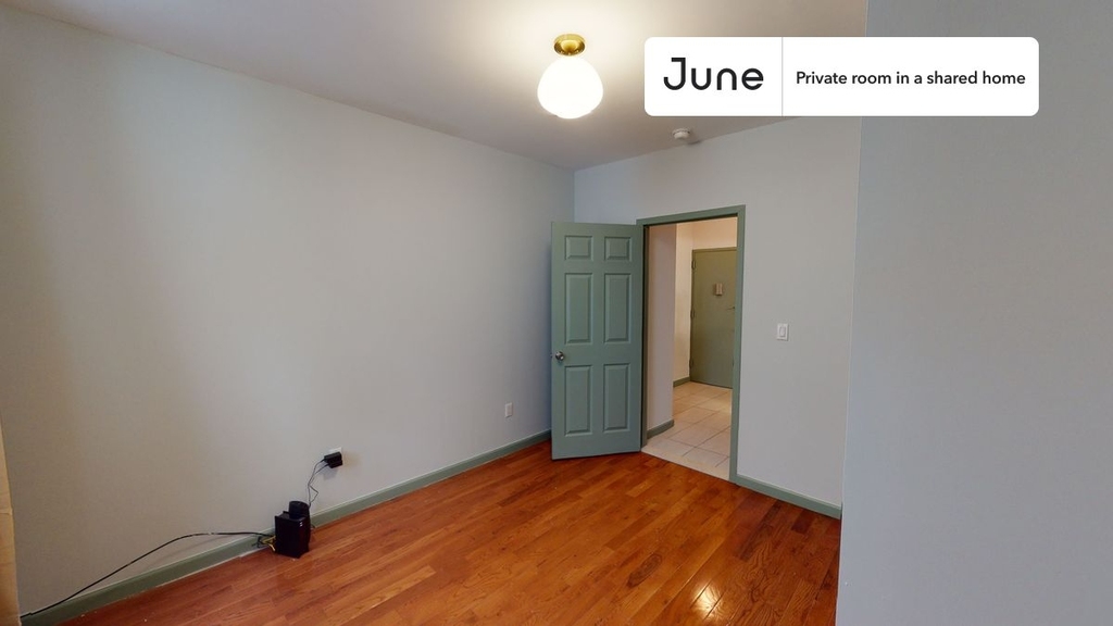 2036 Second Avenue - Photo 3