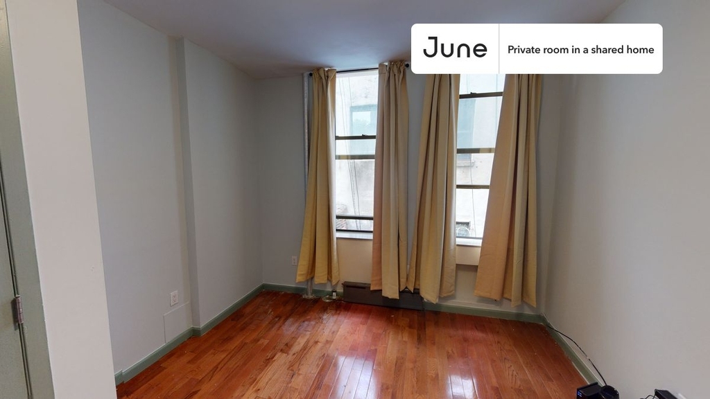 2036 Second Avenue - Photo 2