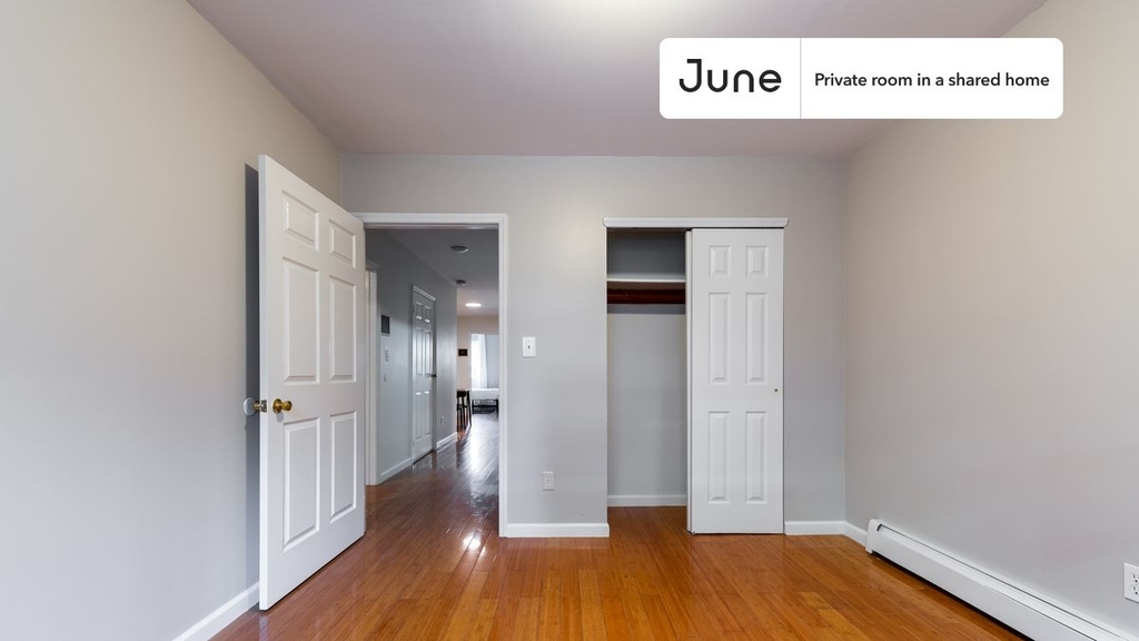 1594 Nostrand Avenue - Photo 4