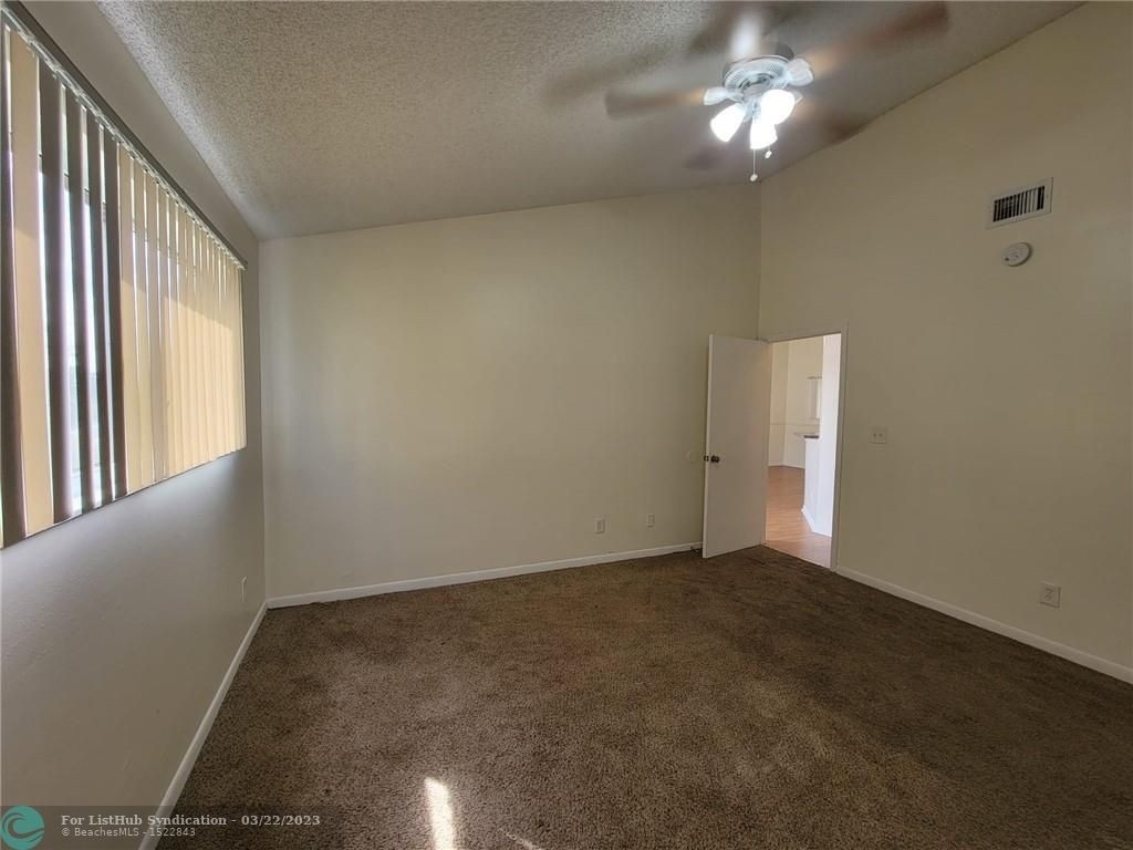 3453 Nw 44th St - Photo 11