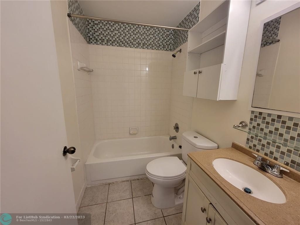 3453 Nw 44th St - Photo 10