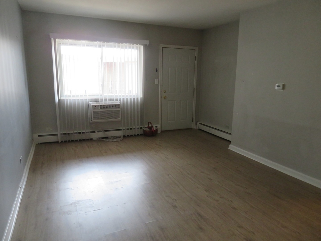 4602 N River Road - Photo 2