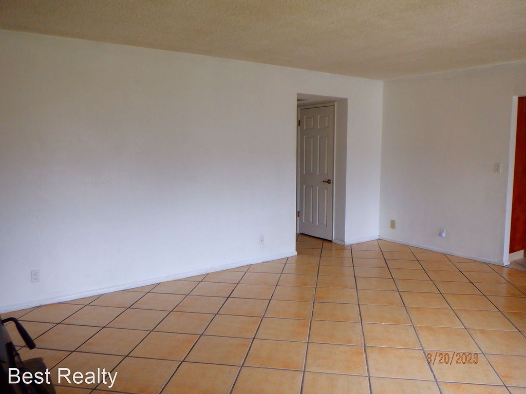 513 Maple St Tehachapi City - Photo 2