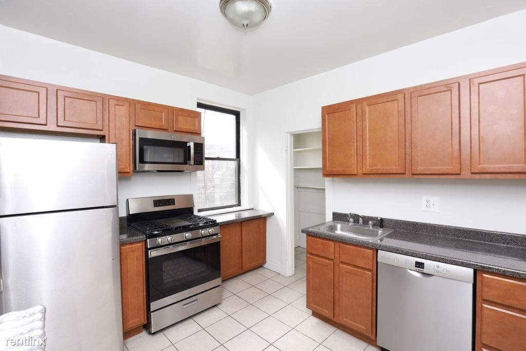 3524 N. Broadway, Unit S3 - Photo 1