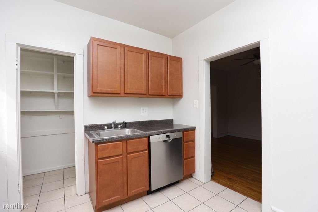 3524 N. Broadway, Unit S3 - Photo 4