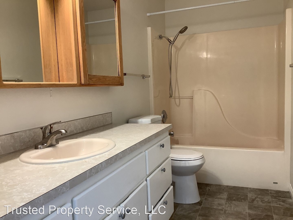 2531 Cubit St. - Photo 5