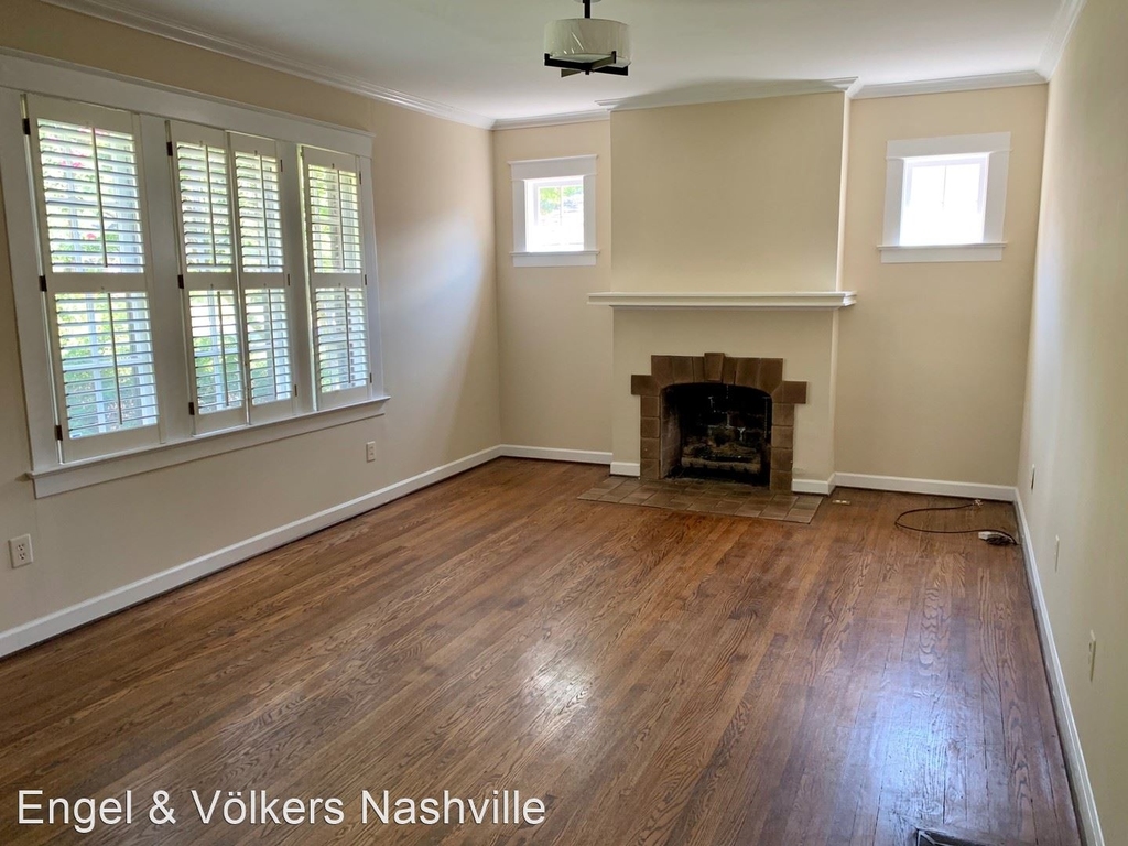 2725 W Linden Ave - Photo 2