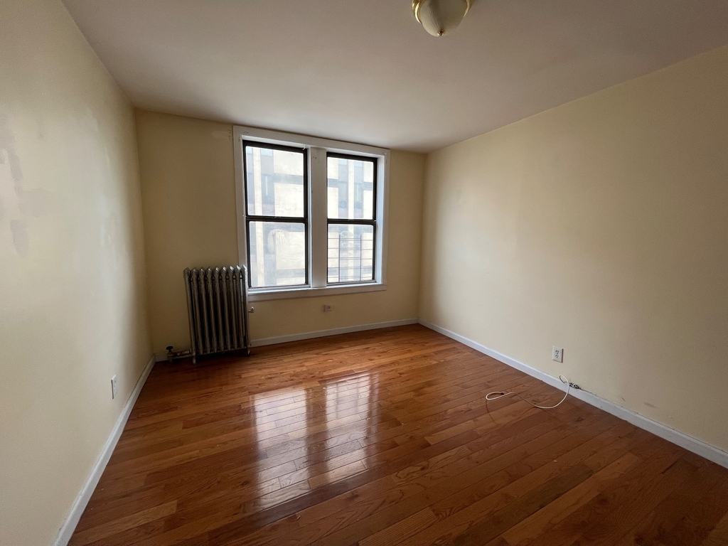 500 West 213th Street - Photo 0