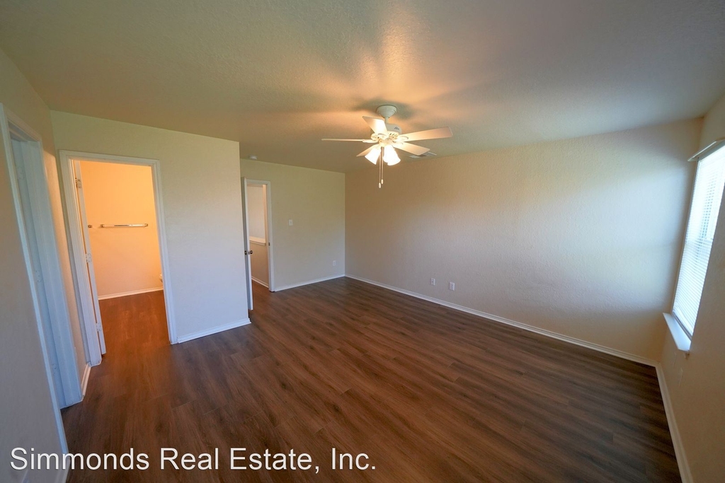 104 Lone Star Way - Photo 38