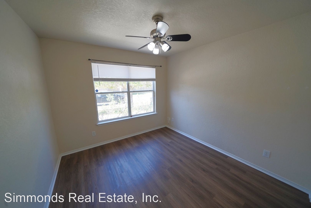 104 Lone Star Way - Photo 52