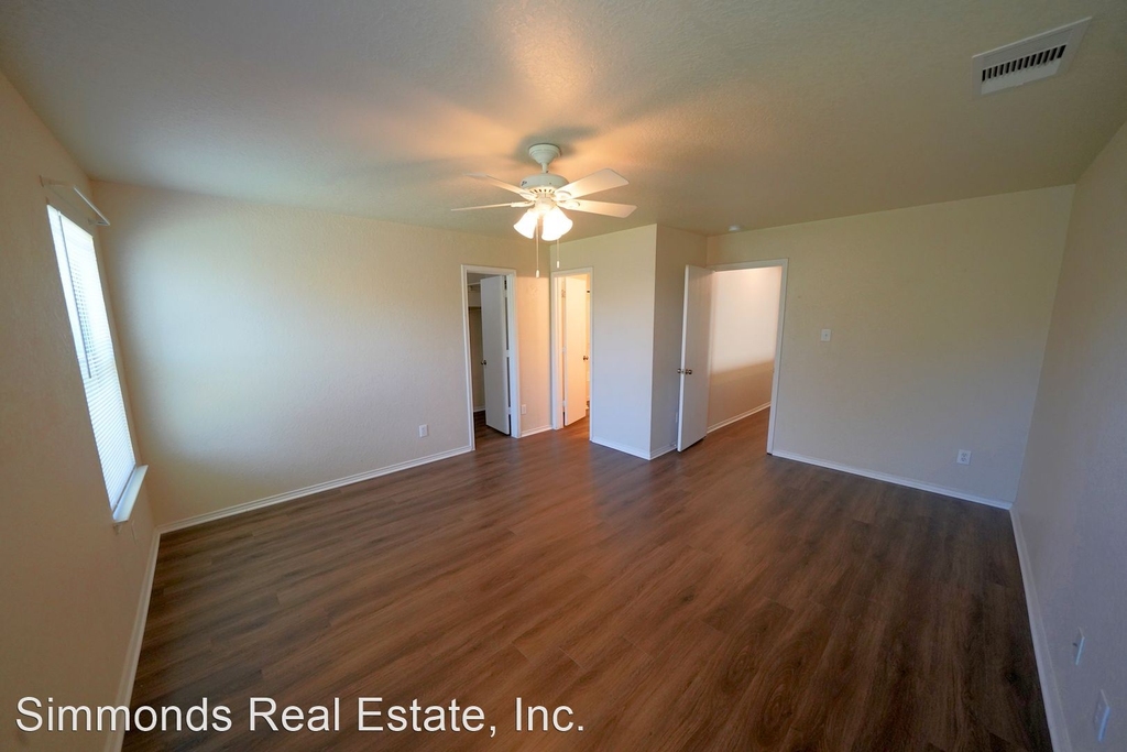 104 Lone Star Way - Photo 30