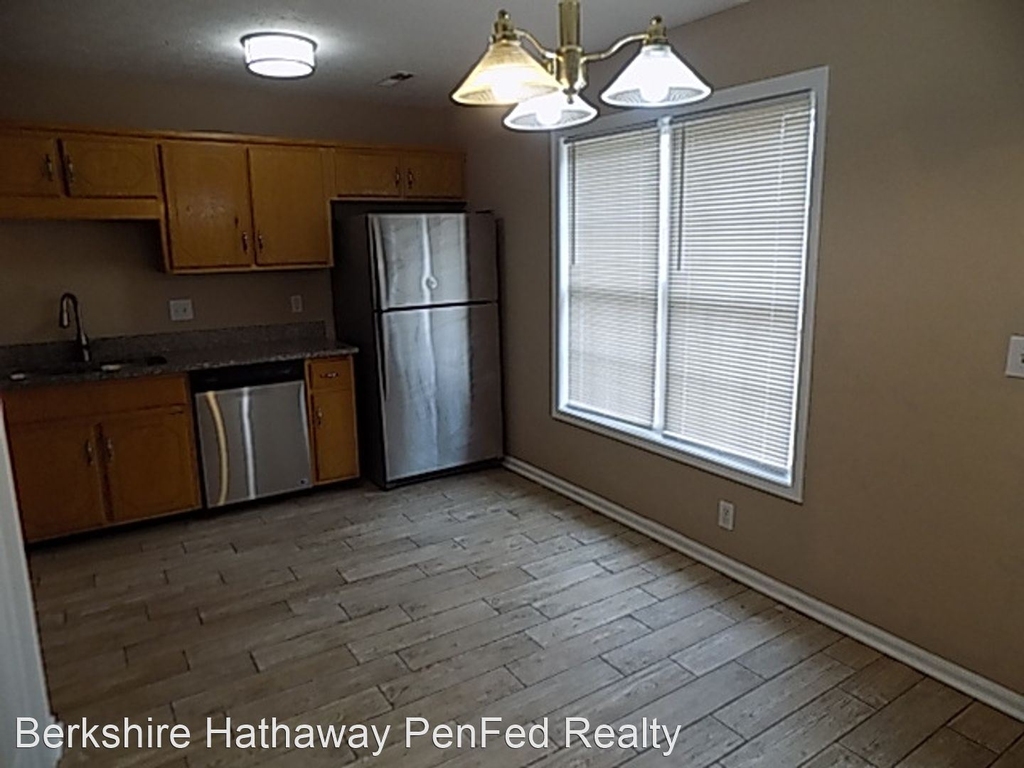 1054 Red Apple Court - Photo 3