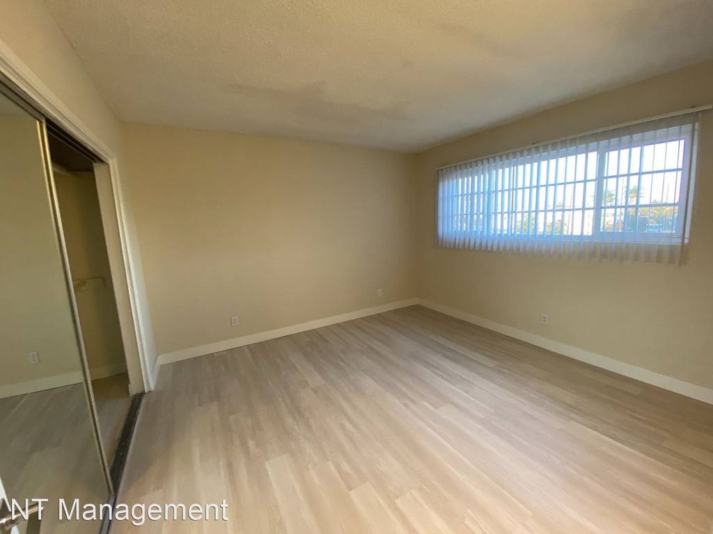 9344 National Blvd. #17 - Photo 11