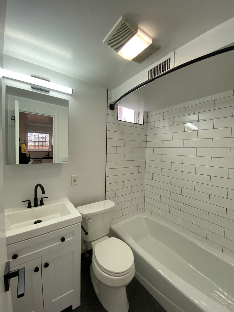 1705 First avenue - Photo 9