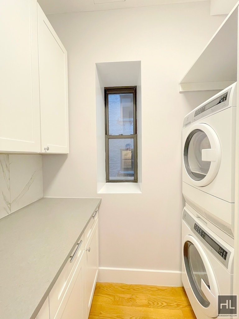 252 West 76th Street - Photo 4