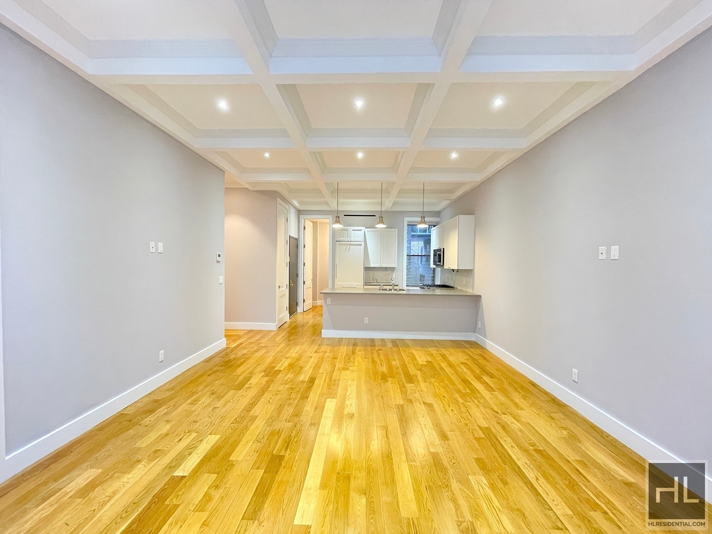 252 West 76th Street - Photo 2