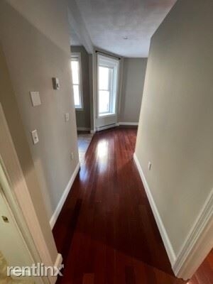 250 Newbury St Apt 2r - Photo 2