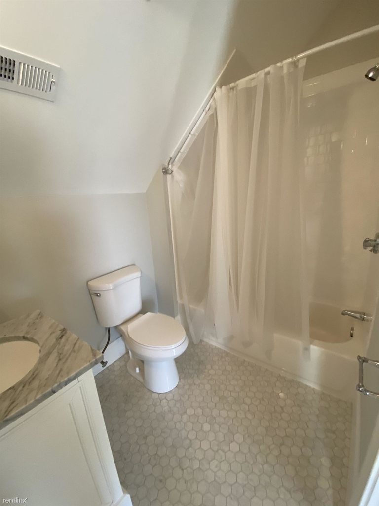 5 Hamilton Rd Apt 2e - Photo 1