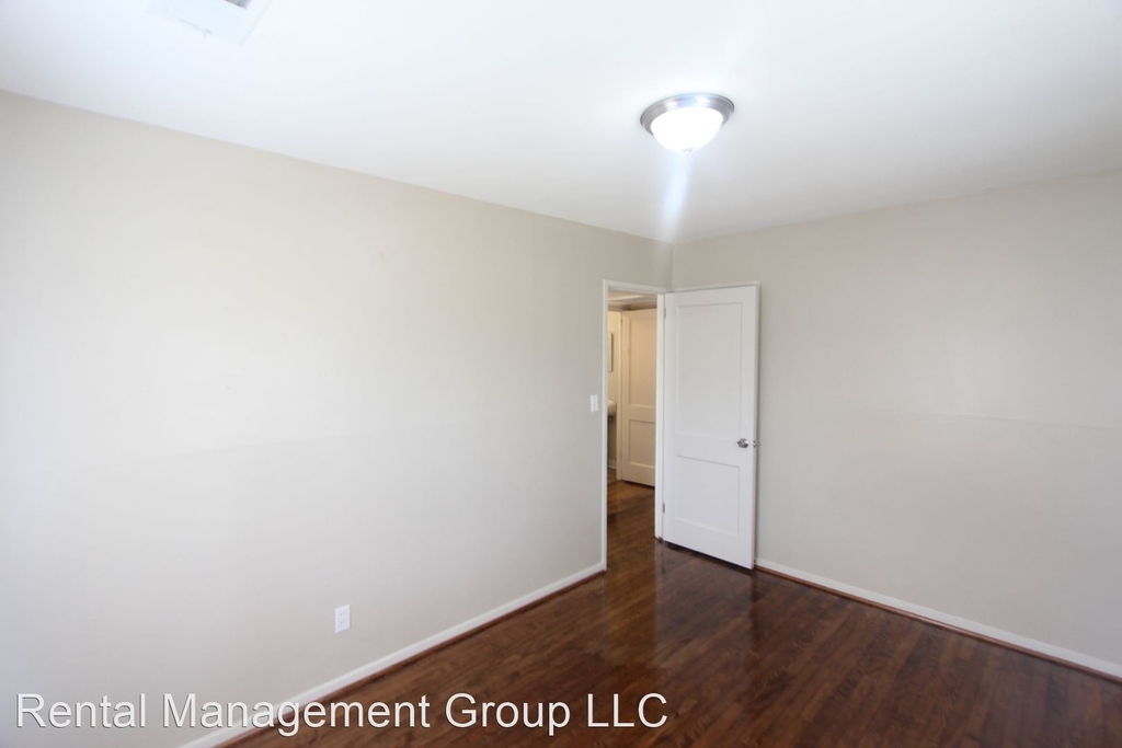 1217 43rd Street North - Photo 7