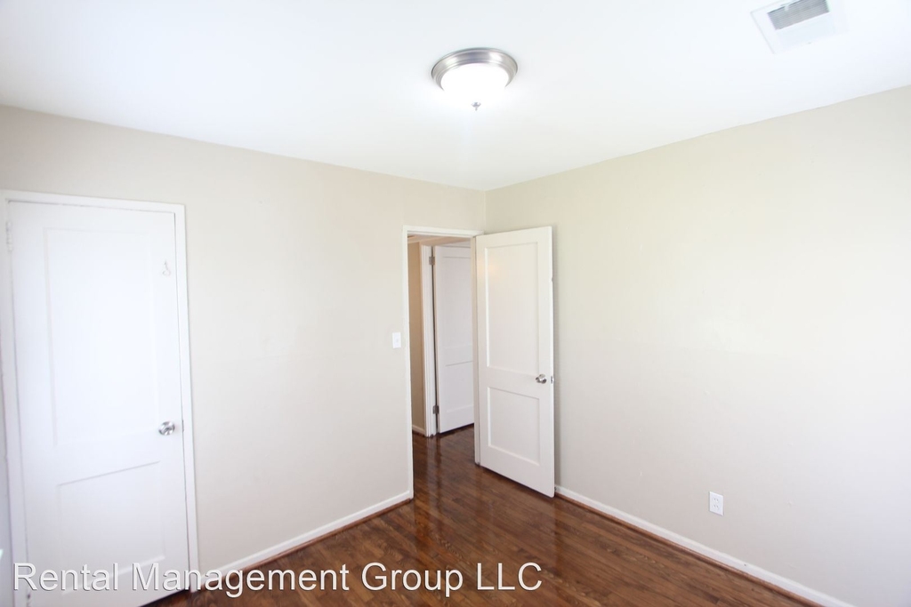 1217 43rd Street North - Photo 9