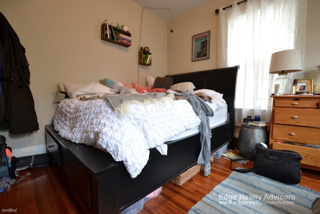 34 Mapleton St # 1 - Photo 4