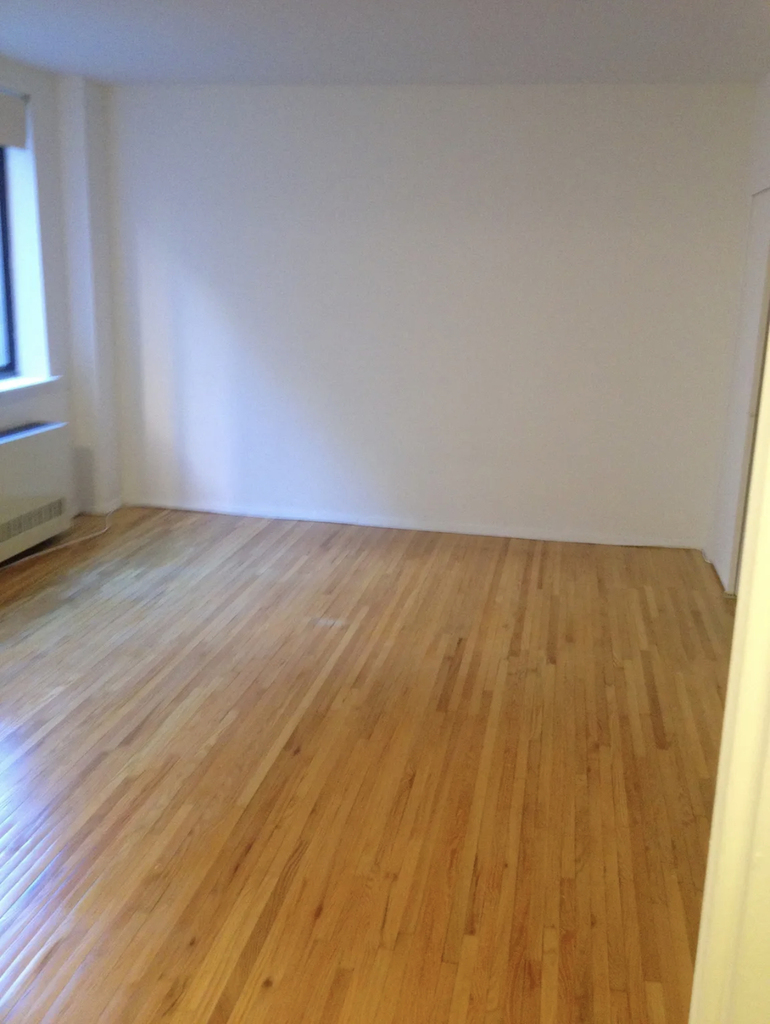 195 East 26th Street - Photo 2