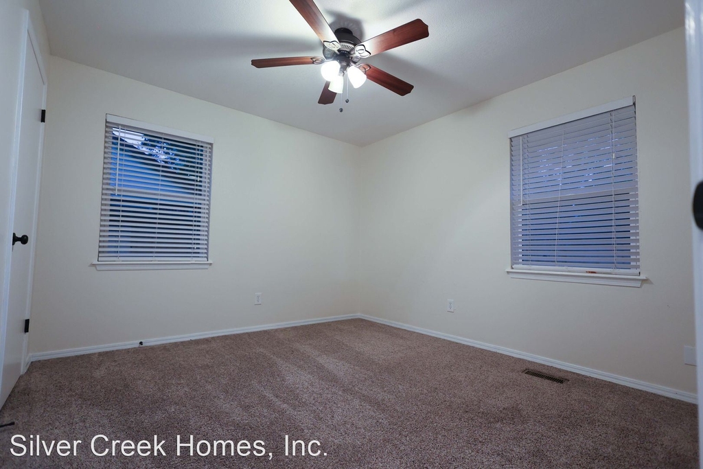 1808 Ridgewood Dr - Photo 21