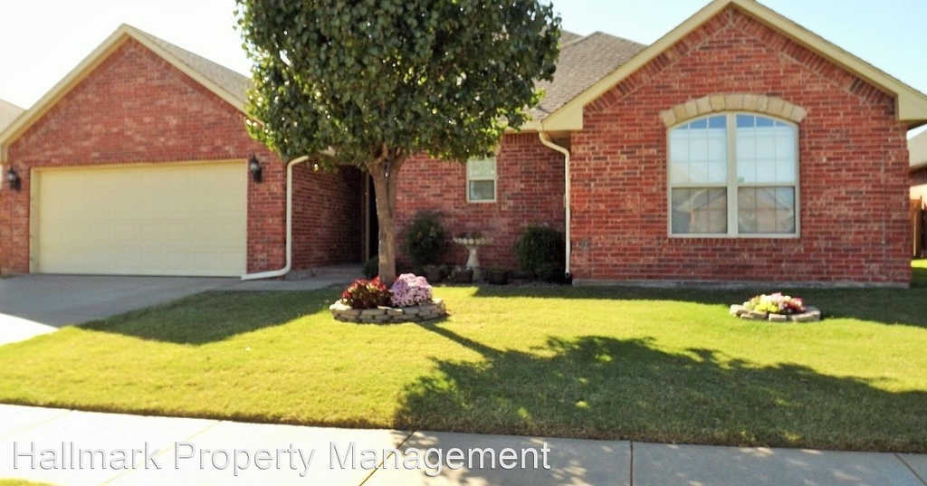 729 Dana Drive - Photo 0