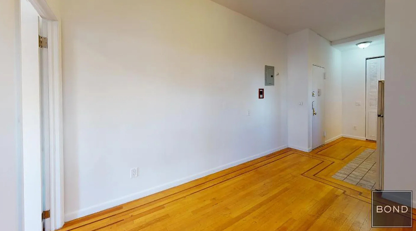 246 West 22nd Street - Photo 1