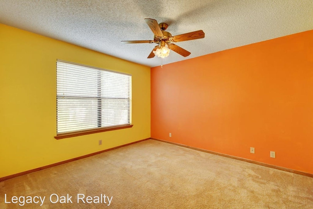 6817 Bayridge Terrace - Photo 10