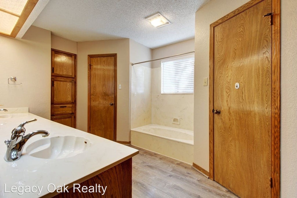 6817 Bayridge Terrace - Photo 22