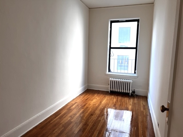 425 West 57th Street - Photo 5