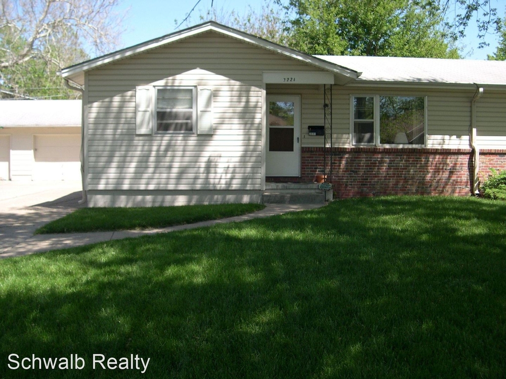 C/o Schwalb Realty 5101 Grover Street - Photo 0