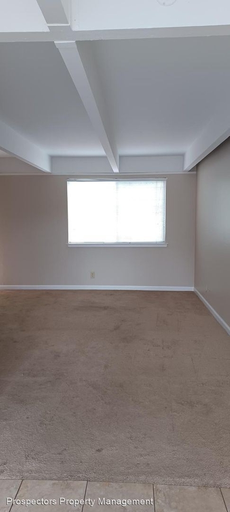 195 Nob Hill Terrace - Photo 2