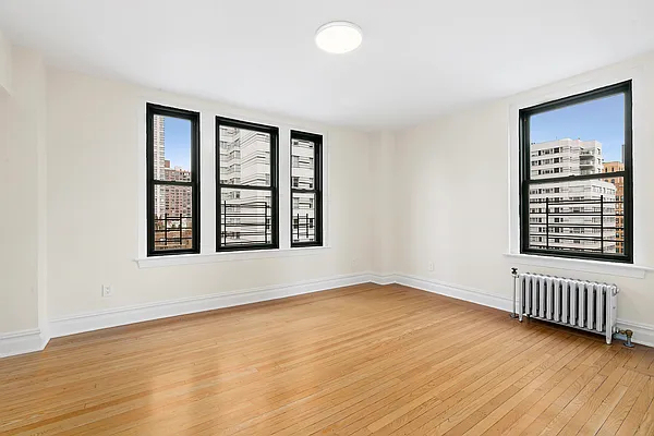 210 East 68th Street - Photo 9