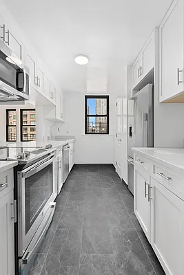 210 East 68th Street - Photo 5