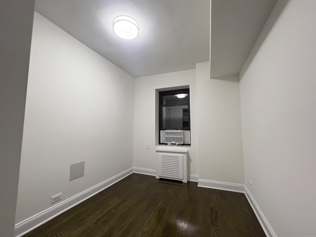 157 East 57th Street - Photo 4