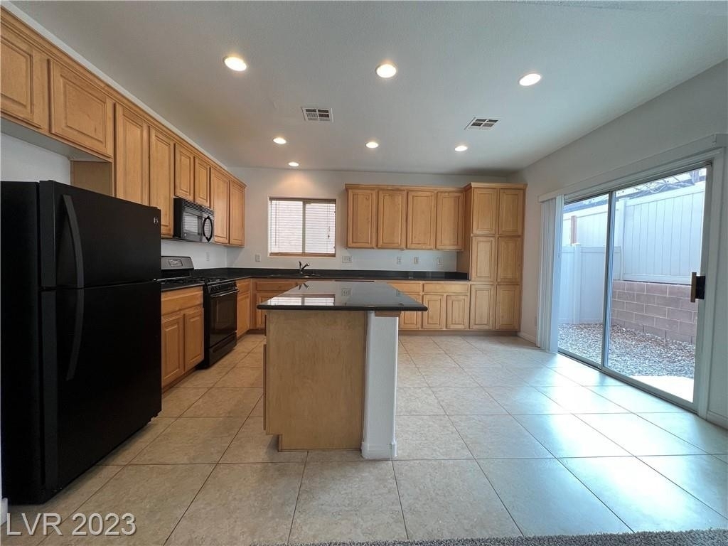 9031 Winchester Ridge Street - Photo 14