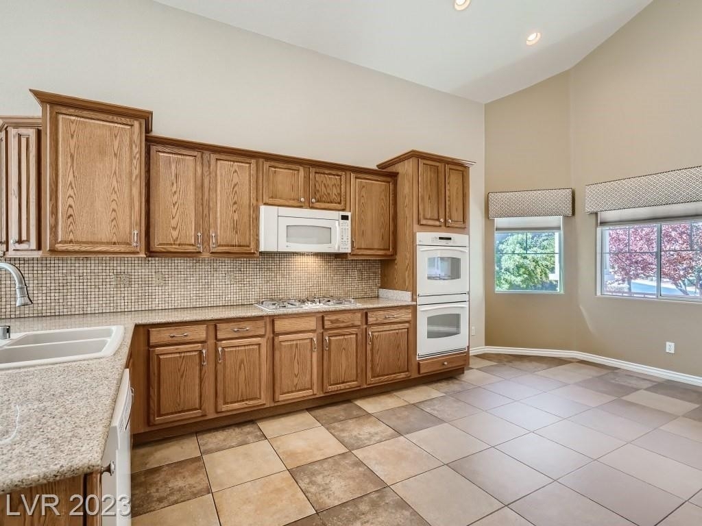 7044 Whitford Street - Photo 2