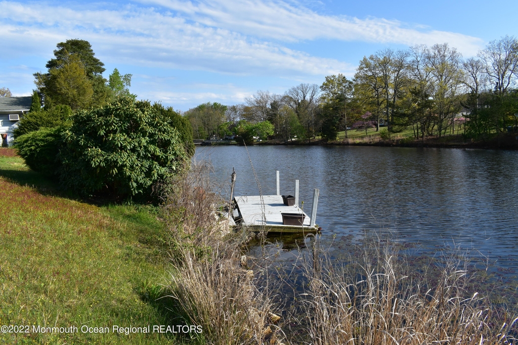 872 Brookside Drive - Photo 2