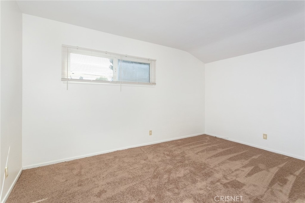 17328 Keswick Street - Photo 8