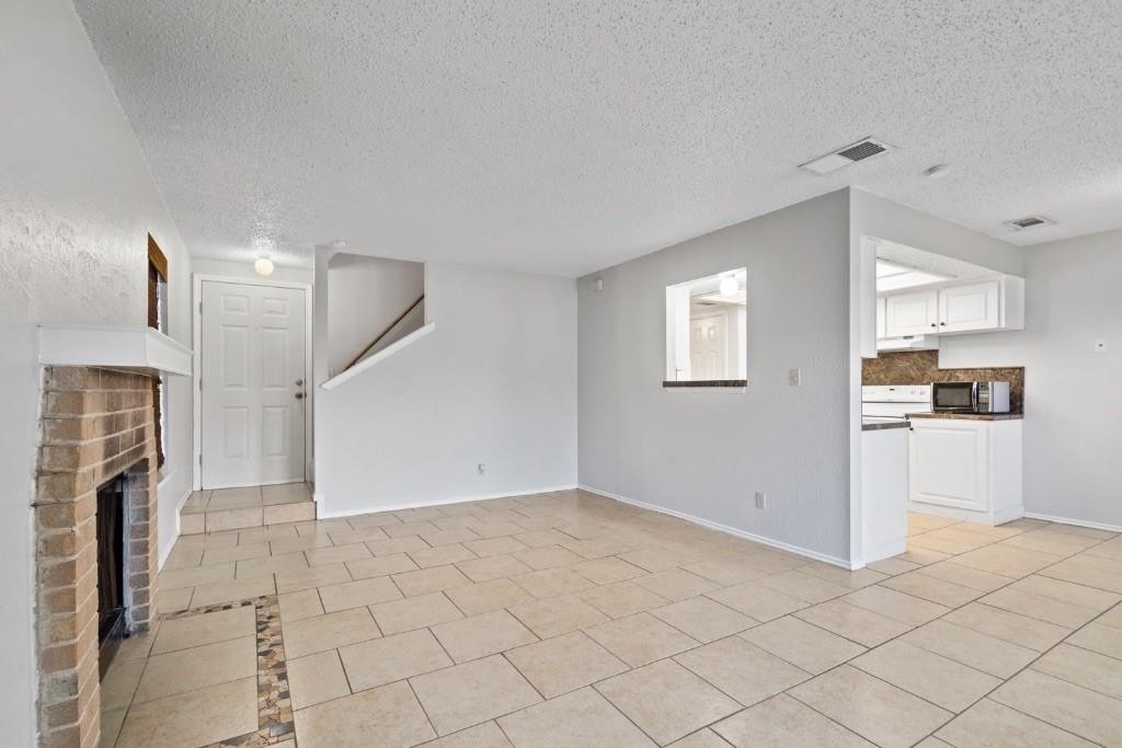 8807  Springmail Cir - Photo 4