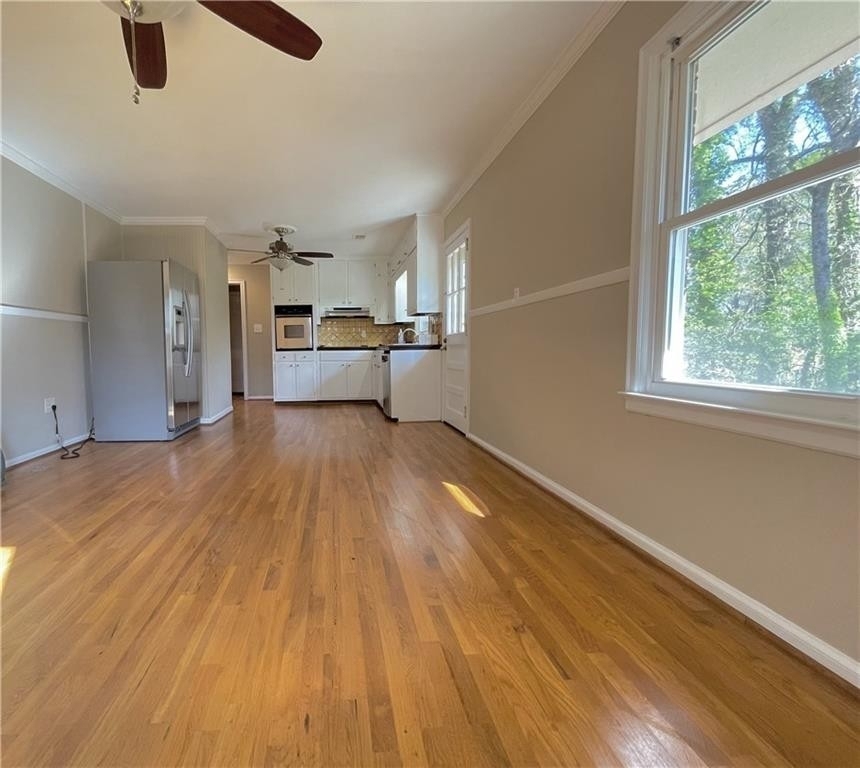 1059 Jolly Avenue - Photo 2