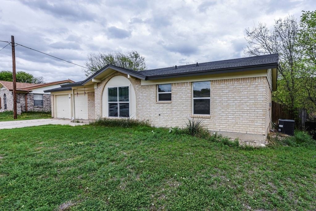 1823  S Fm 116 - Photo 2