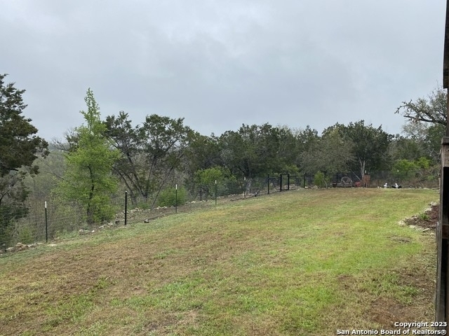 9210 Rebecca Creek Rd - Photo 15