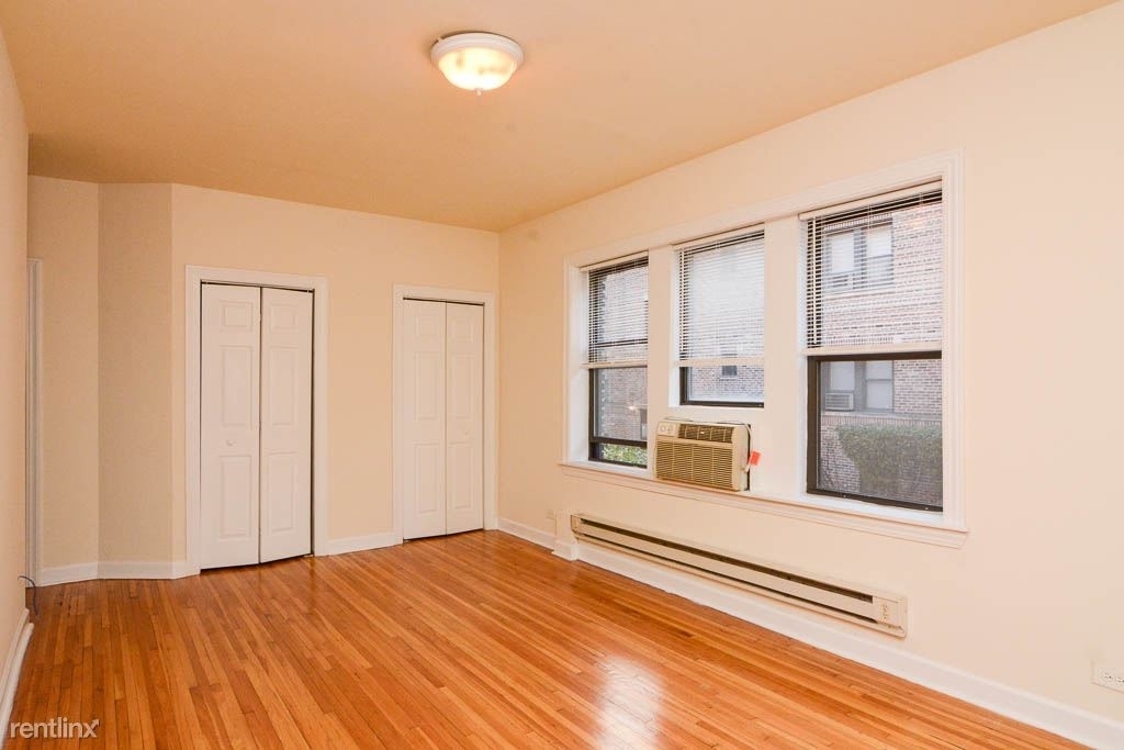 3726 N. Pine Grove, Unit E3 - Photo 5