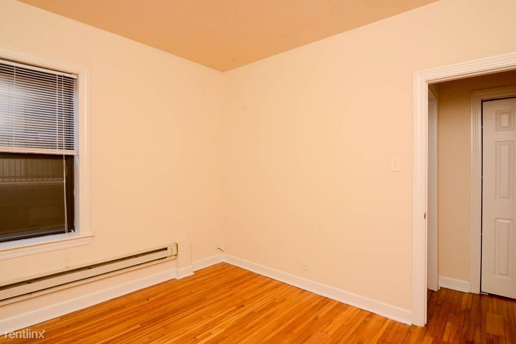 3726 N. Pine Grove, Unit E3 - Photo 13