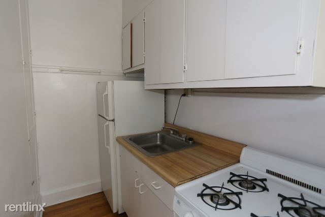 4631 N. Paulina, Unit 113 - Photo 2